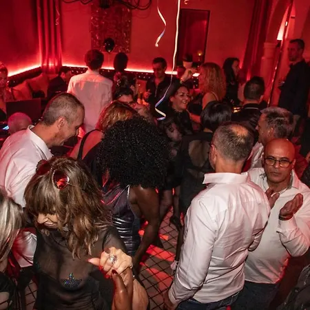 アパートホテル 5 Cap Libertin Village Naturiste アグド