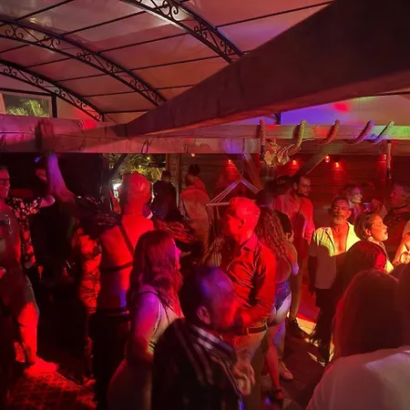 5 Cap Libertin Village Naturiste アパートホテル 3*