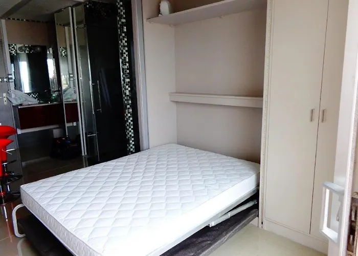 5 Cap Libertin Village Naturiste 3* 아그