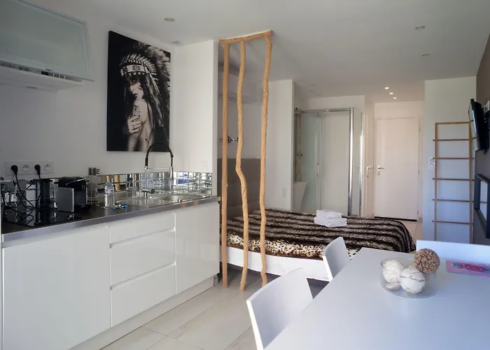 5 Cap Libertin Village Naturiste 3* Agde