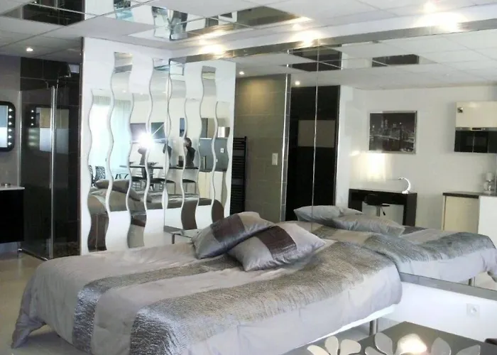 Apartahotel 5 Cap Libertin Village Naturiste